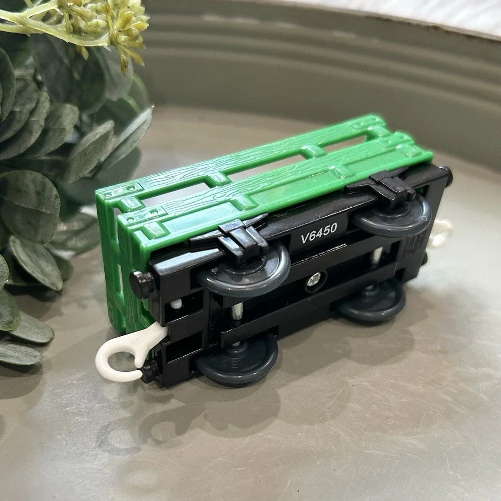 Thomas The Train 2009 Track Master Green Cargo Cart Car‎
